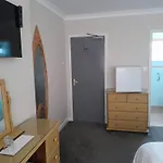 The Rosscourt Guest House-Free On Site Parking (Adults Only)