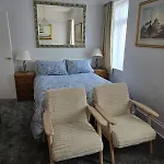 Shoreline Accommodation