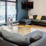 Inviting Private Ensuite Bedrooms At Skyline In Bournemouth