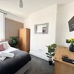 The Bournemouth Hideaway - Beautiful Central Flat - 10 Mins Walk To Beach - Brought To You By Coastline Retreats