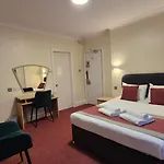 Heathlands Hotel