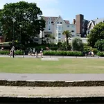Arlington Hotel