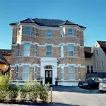 Stunning Luminous Penthouse/ 2Beds 2Baths