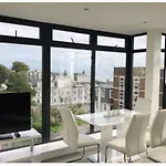Penthouse- Cosy With Sea View
