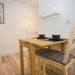 14 Compass Point