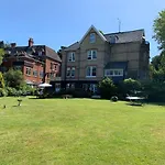 Boutique Balcony Apartment At Bodorgan Manor
