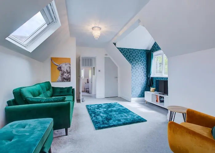 Luxury 3 Bedroom Apartment Close To Beach, Bournemouth & Meyrick Park