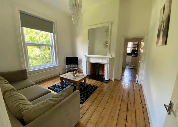 Lovely 2 Bedroom Flat Wifi Close To The Beach