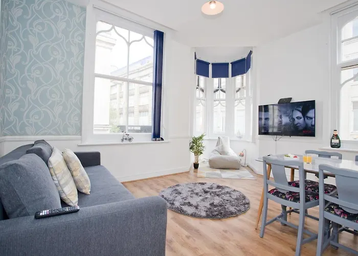 Digby Apartment - Prime Town Centre Location - Close To The Beach!