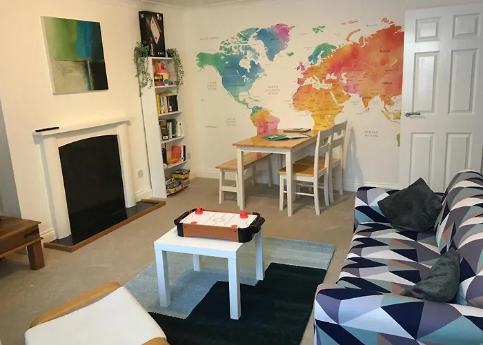 Quirky 1 Bedroom Apartment In Boscombe