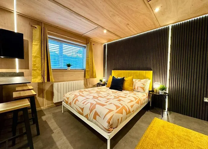 Stunning Secret Studio - Beach Retreat - Sleeps 4