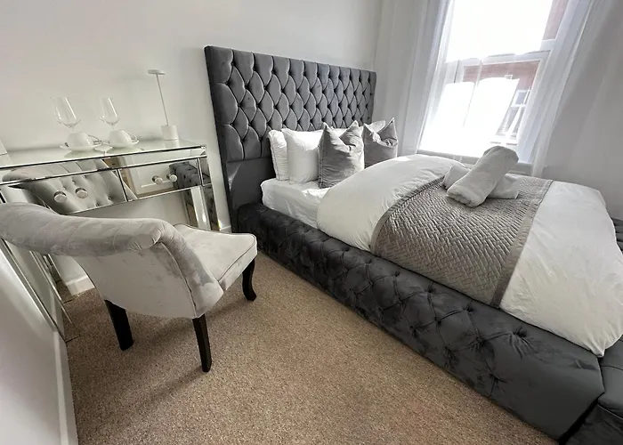 Comfortable For One Cozy For Two 5 Min From The Beach Small Room.