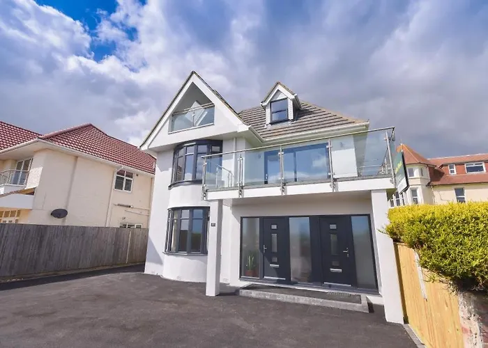 Bournecoast - Clifftop Apartment With Garden -Fm827