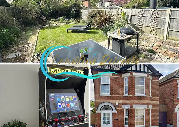 The Capstone Retreat - Beautiful Detached Family Home By Coastline Retreats, Arcade Machine, Parking, Bbq