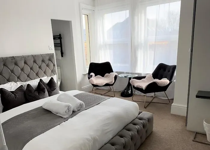 Seaside 5 Min From Beach Ensuite Room Parking