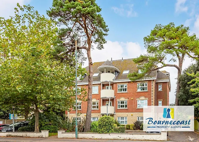 Bournecoast: Short Walk To Town/Sandy Beach -3194