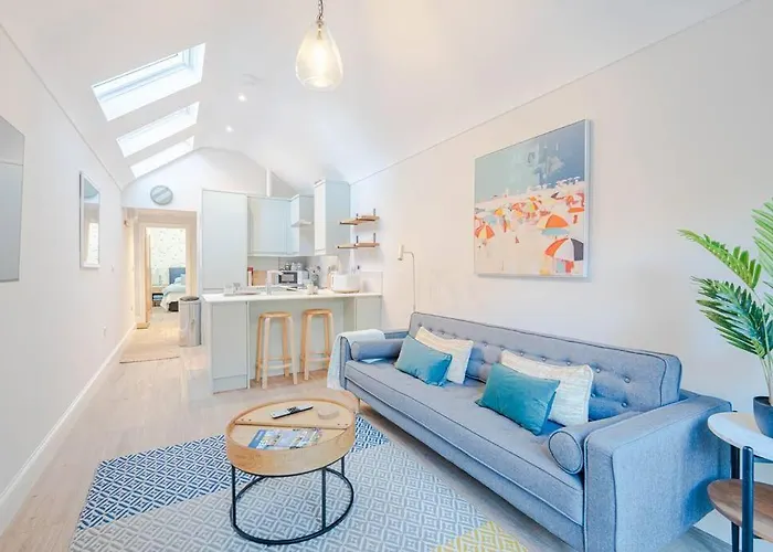 Croft Lodge By Grandeur Property
