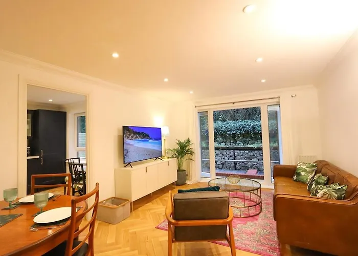 Alum Chine Beach Apartment 2