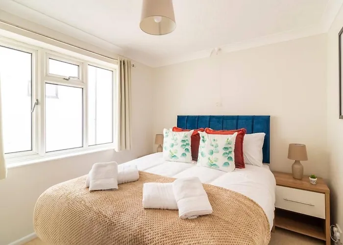 Incredible Sea View 2 Bedroom Beach Apartment