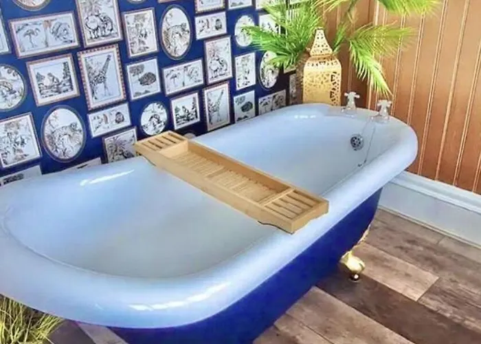 Cosy Retreat - Beach Location, 1 Bed, Free Parking, High Speed Wifi