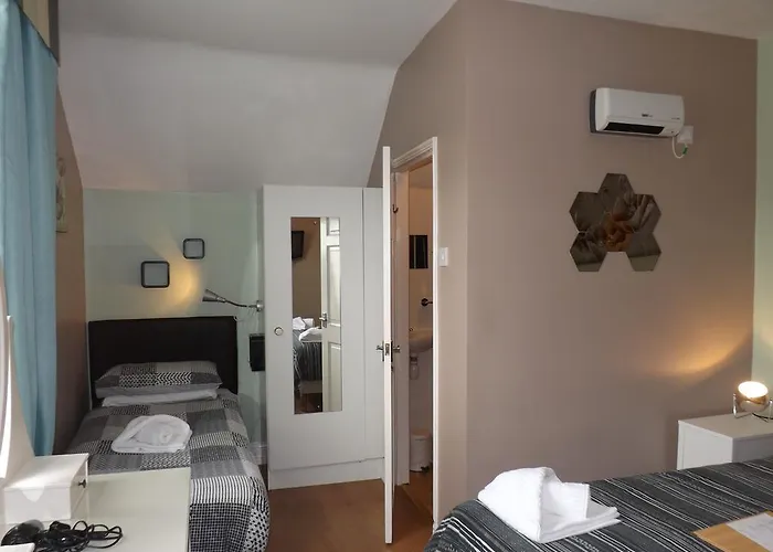 Shirley B & B