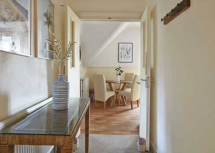Boutique Balcony Apartment At Bodorgan Manor