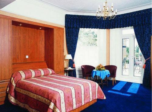 Bourne Hall Hotel