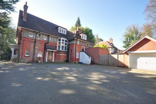 Holiday home Talbot Woods *