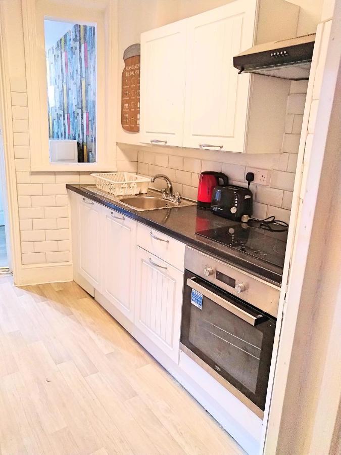 Apartment Spacious One Bed With Hot Tub And Garden