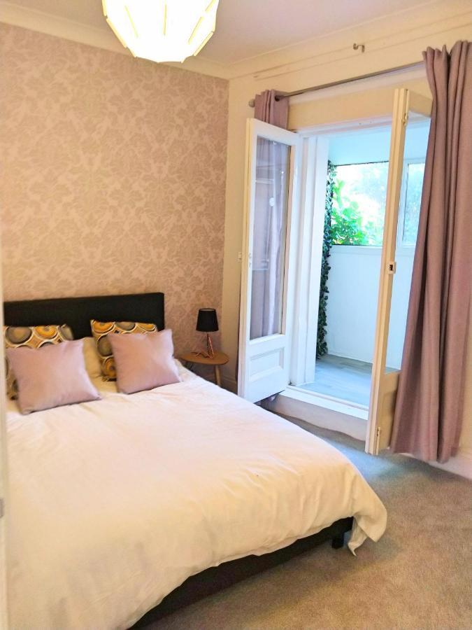 Spacious One Bed With Hot Tub And Garden Bournemouth