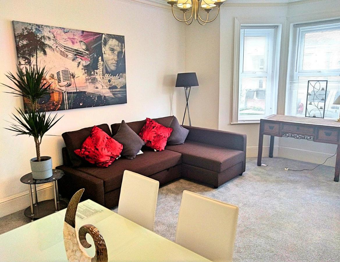 Spacious One Bed With Hot Tub And Garden