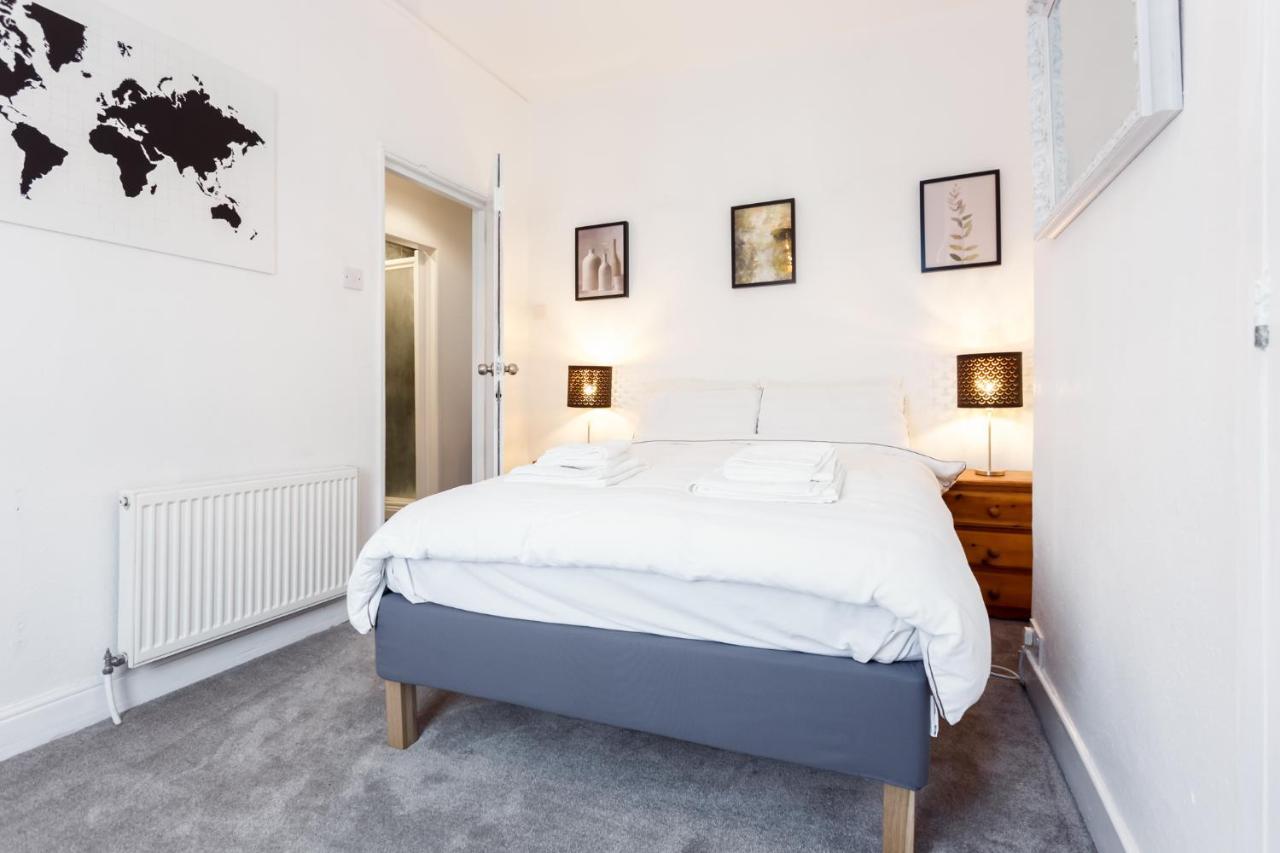 Charming, Well-equipped - 5 Minutes From