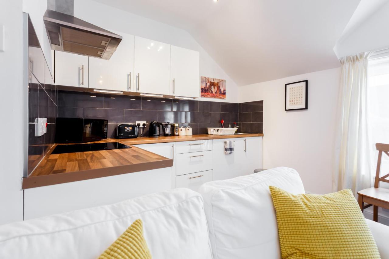 Charming, Well-equipped - 5 Minutes From