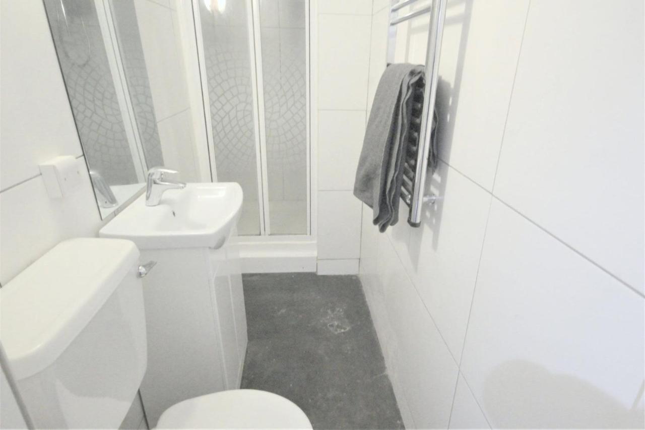 Spacious One Bed With Hot Tub And Garden