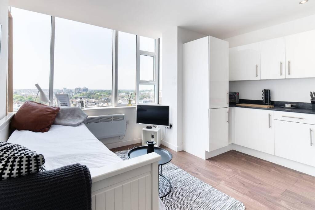 Skyline Apartment