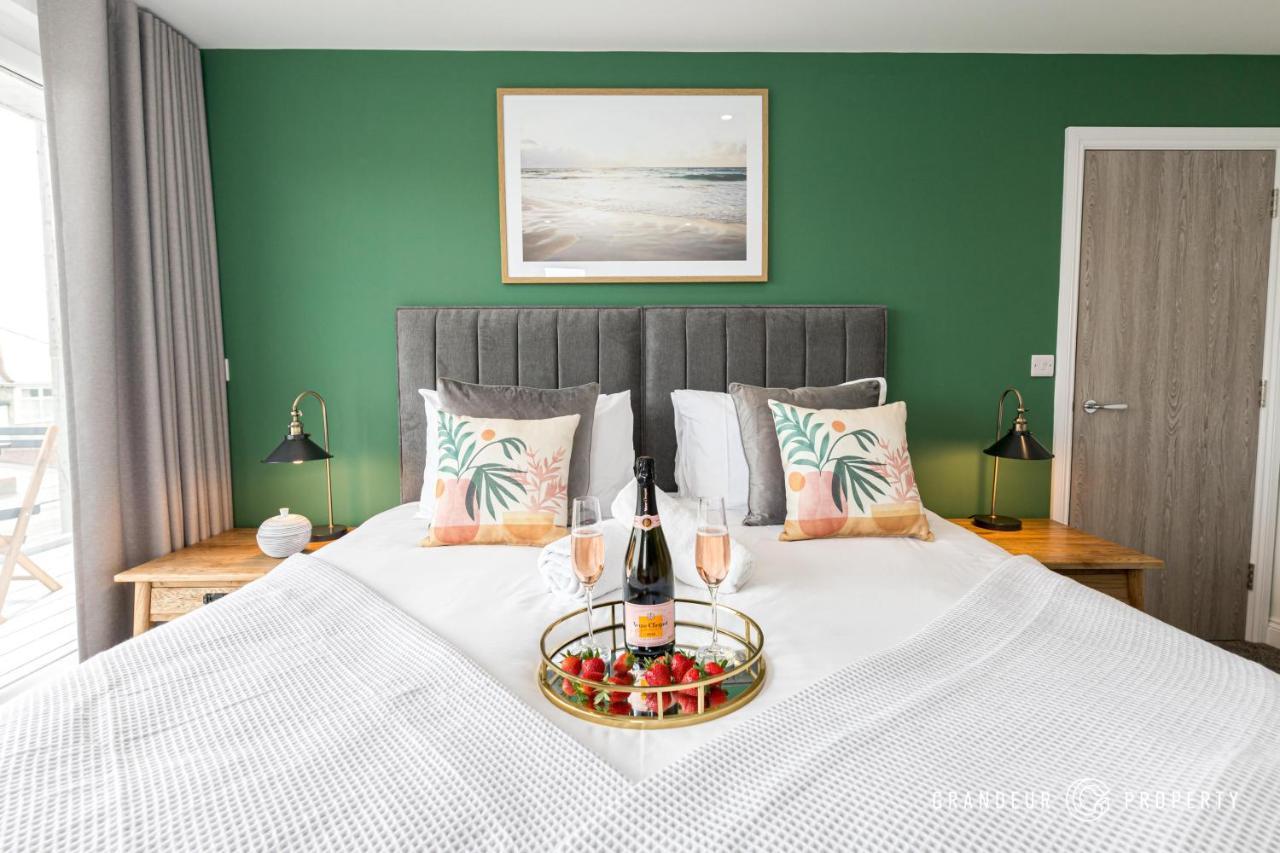 Apartment Bournecoast - Stylish Flat With Balcony - Sea Glimpses - 10 Min Walk To - Parking - Wifi - Fm8406 Bournemouth
