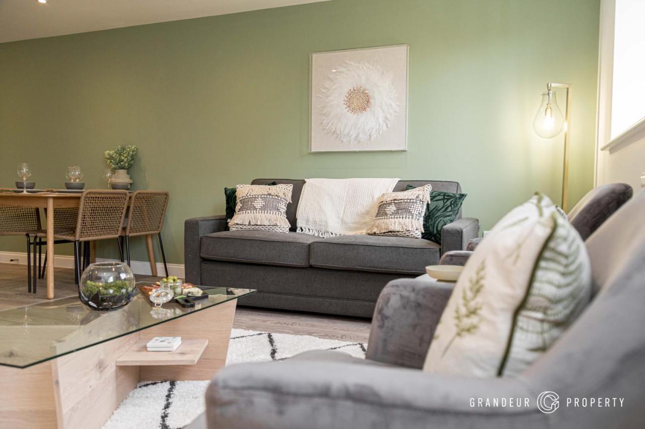 Apartment Bournecoast - Stylish Flat With Balcony - Sea Glimpses - 10 Min Walk To - Parking - Wifi - Fm8406 *