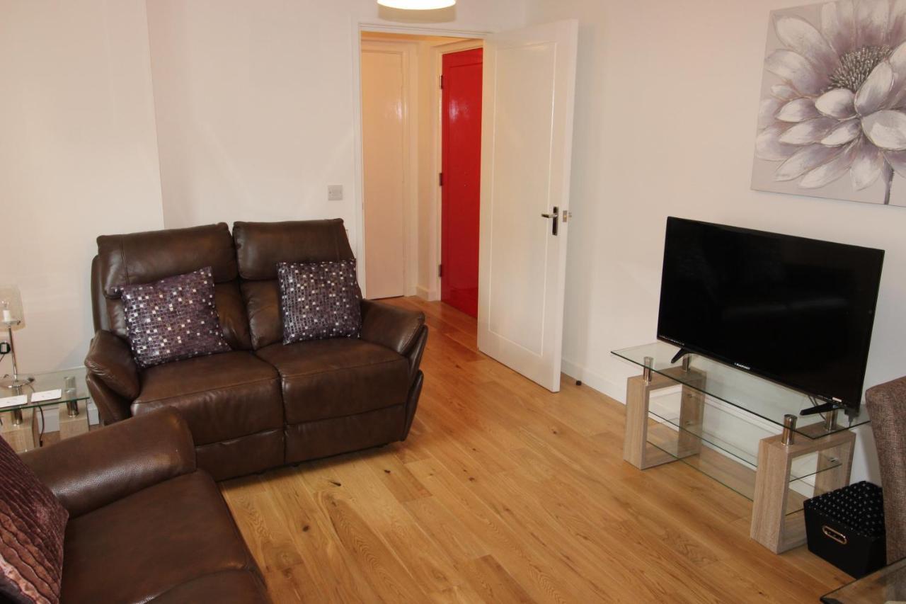 Apartment Modern Two Bedroom Ideally Located Bournemouth