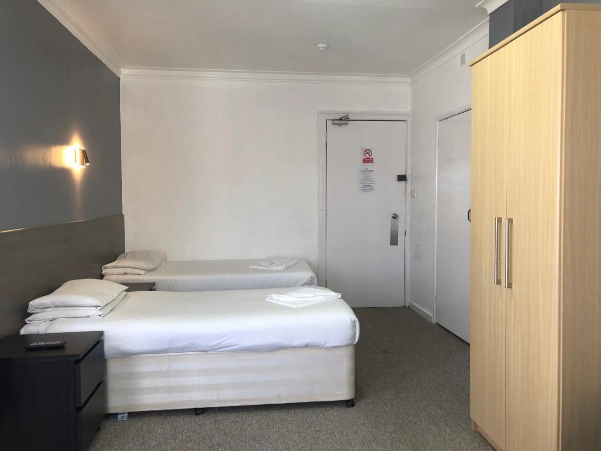 Hotel Capital One 3*
