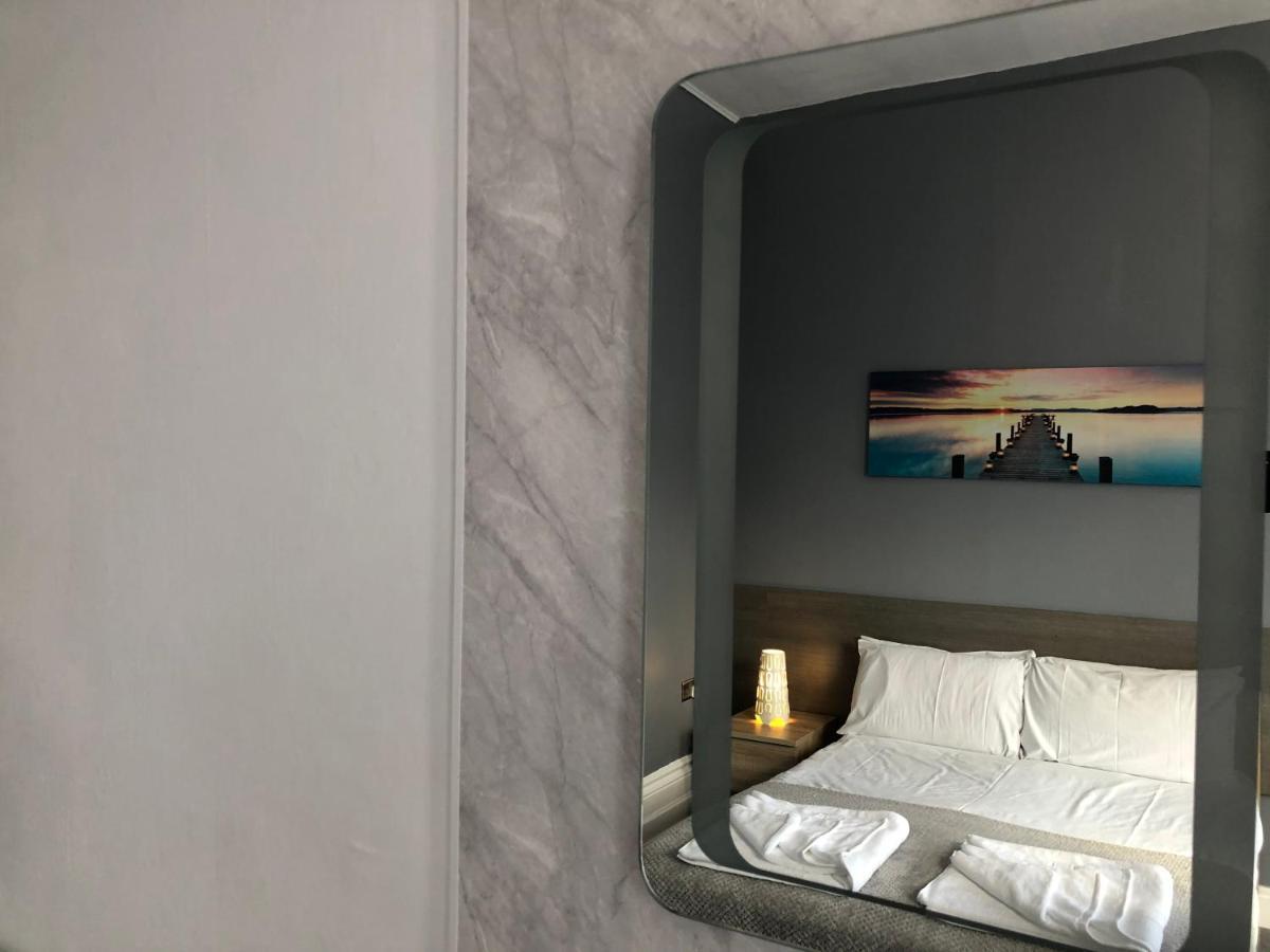 Hotel Capital One