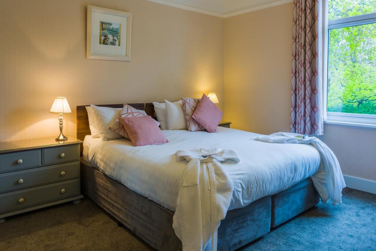 The Rosscourt Guest House-Free On Site Parking (Adults Only) Guest house