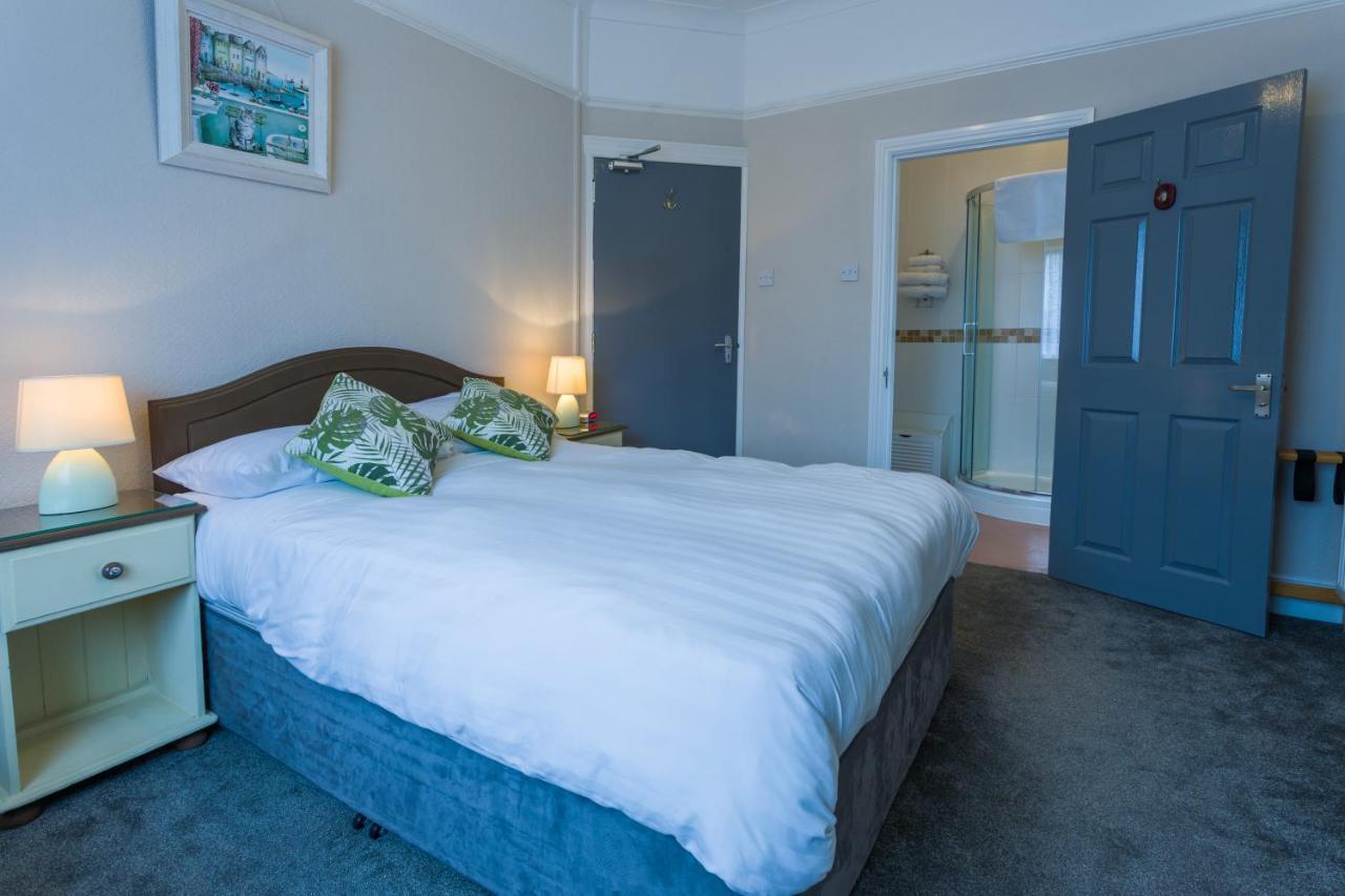 The Rosscourt Guest House-Free On Site Parking (Adults Only) 3*