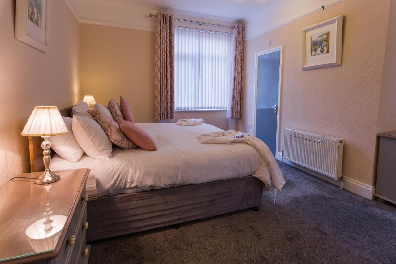 Guest house The Rosscourt Guest House-Free On Site Parking (Adults Only) Bournemouth