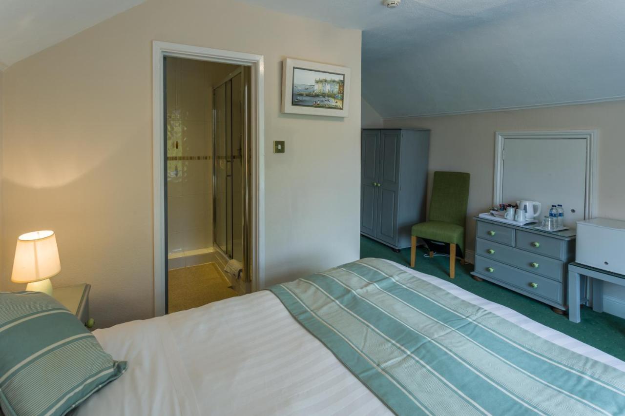 The Rosscourt Guest House-Free On Site Parking (Adults Only)