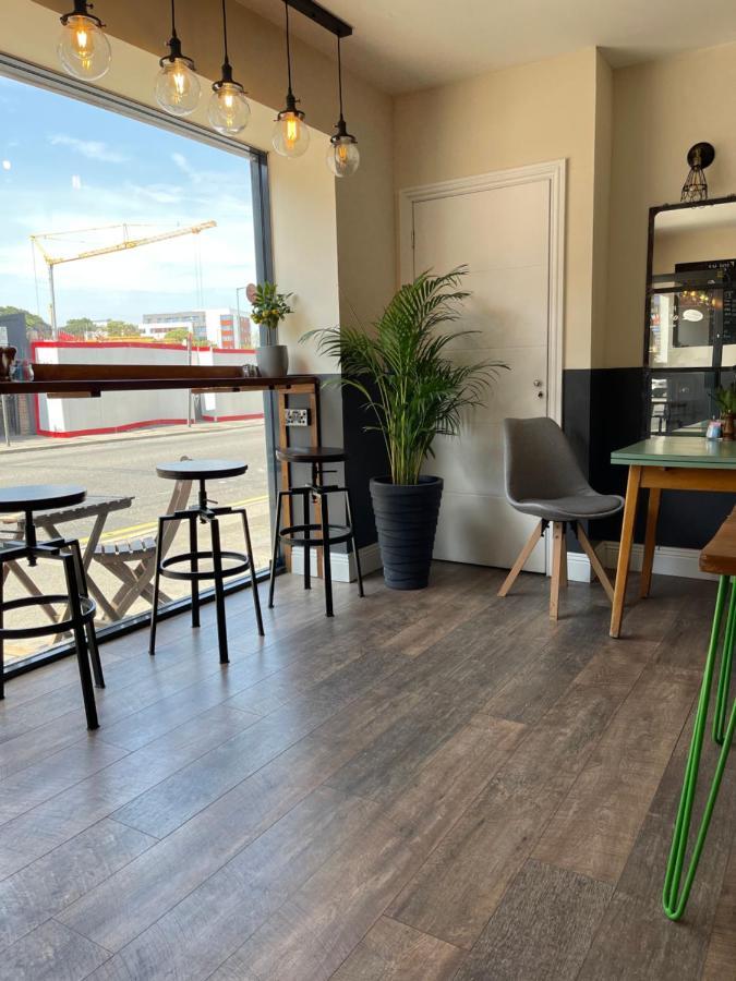 Coastline Retreats: Beachside Luxury With Jet Bath & Entertainment Bournemouth