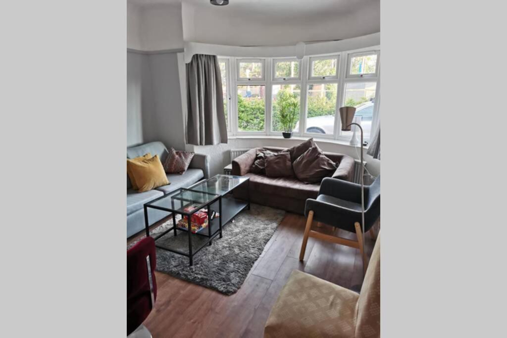 Holiday home 5 Min Walk To Clifftop, 5 En-suites, Free Parking
