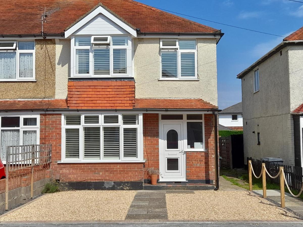Holiday home 32 Cranleigh Close