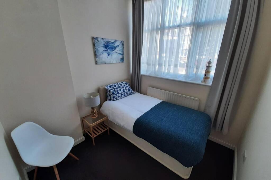 Apartment 2 Bedroom Ground Floor Flat - Mins To Beach Bournemouth