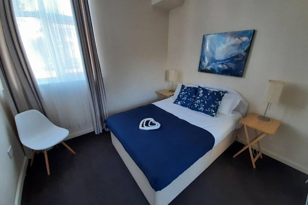 2 Bedroom Ground Floor Flat - Mins To Beach * Bournemouth