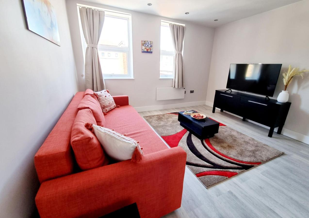 Modern Maisonette 2 Bedrooms Newly Renovated